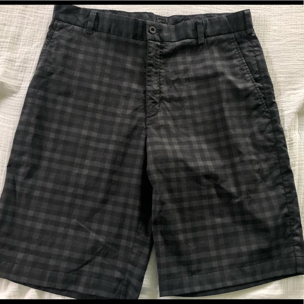 NIKE GOLF mens 32 SHORTS Dri-Fit performance